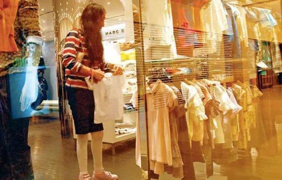 赌王最美千金死后，父亲拒绝出席她的葬礼