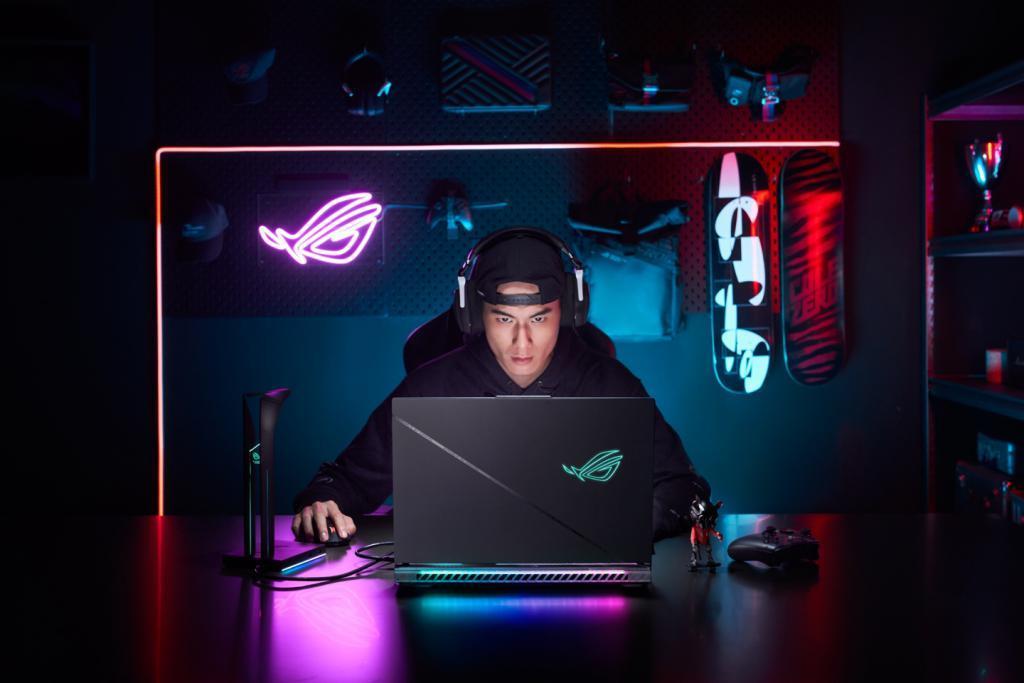 11499 元起,华硕 ROG 枪神 8/8 Plus 系列游戏本今日开售