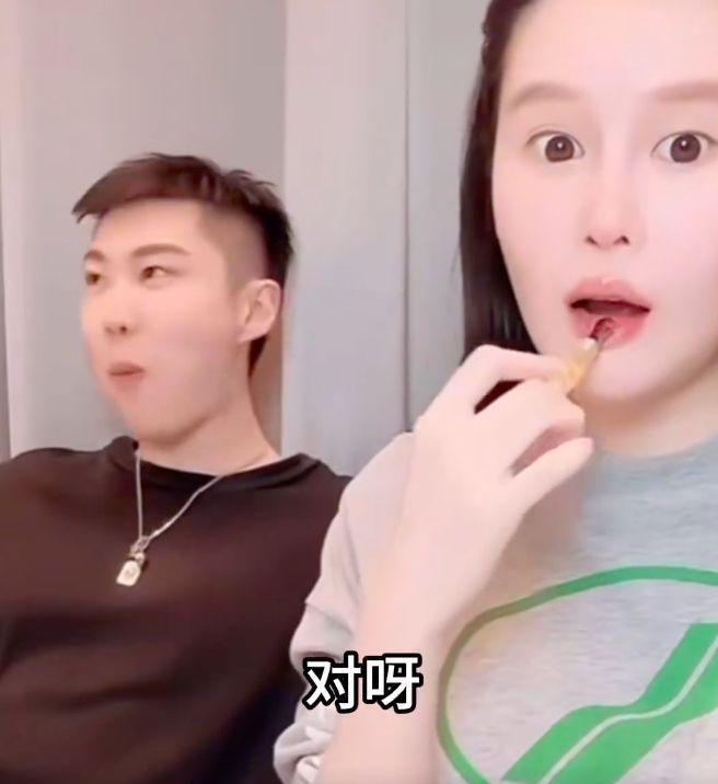 赵本山女儿剖腹产得子！其老公被质疑贪财表情尴尬，球球护夫