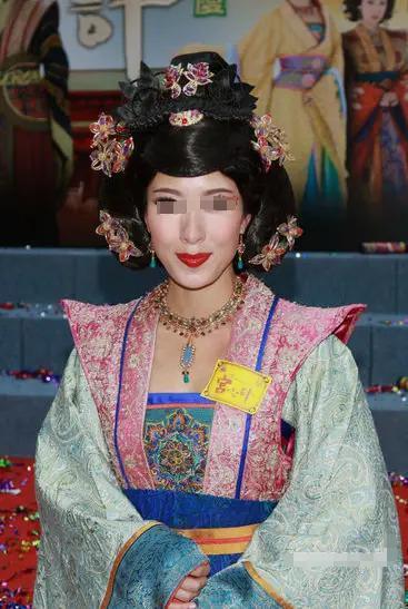 港星改名为求子？媒体爆料丈夫花钱大手大脚全靠她