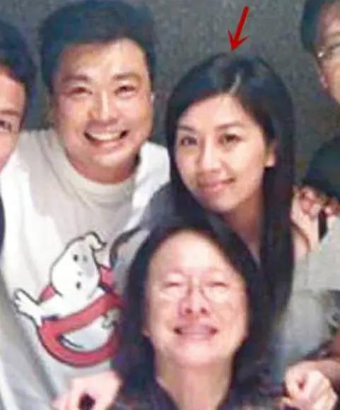 连续七年提名TVB视后无果，卷入TVB斗争后离巢？