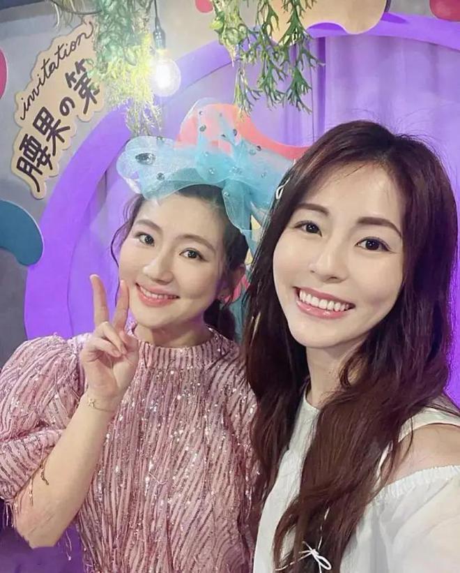 Selena分享感情生活，抱怨男友小徐粗心