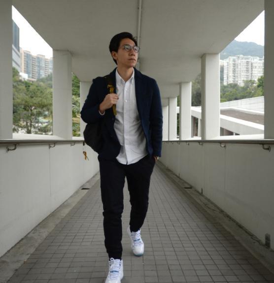 柳俊江烧炭自杀，女友及前妻现身殡仪馆，自杀原因曝光