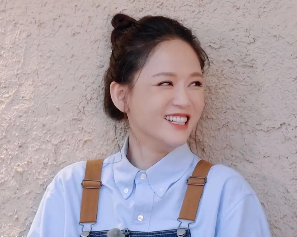 当林心如对比陈乔恩，骨相老去和皮相老去的差距一目了然