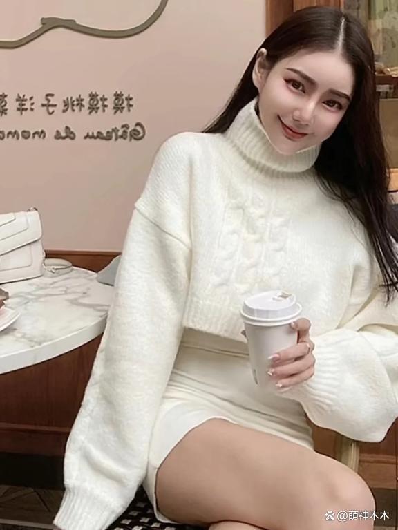 汪小菲高调维护新女友！晒女方童年照，张兰不承认儿子新欢