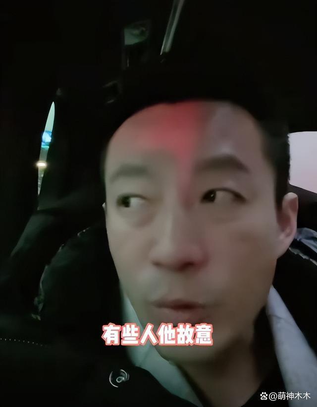 汪小菲高调维护新女友！晒女方童年照，张兰不承认儿子新欢