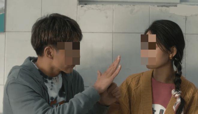 “千手观音”邰丽华一舞成名，2次拒绝富商反嫁给穷小子