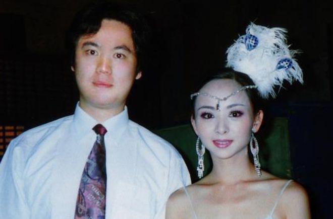 “千手观音”邰丽华一舞成名，2次拒绝富商反嫁给穷小子