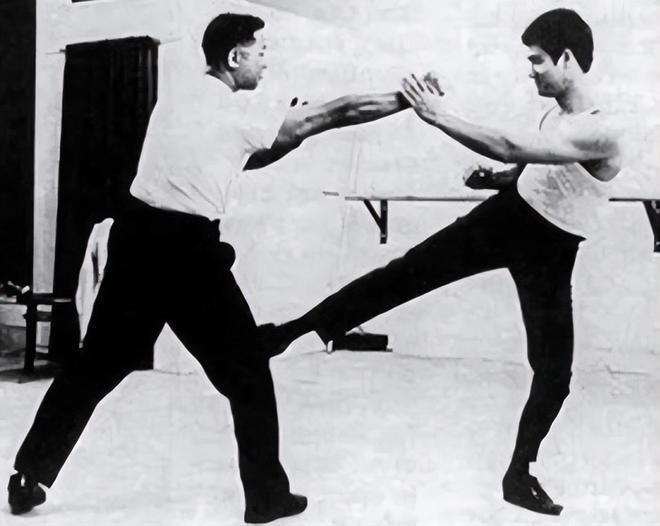 1973年，李小龙突然在香港离奇死亡，到底发生了什么？