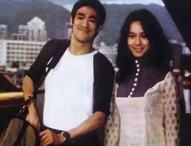 1973年，李小龙突然在香港离奇死亡，到底发生了什么？