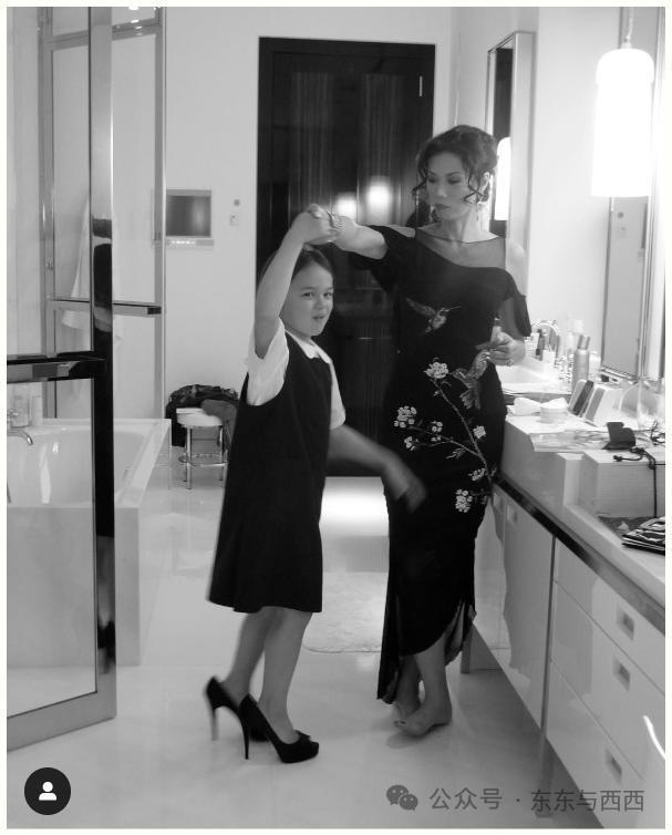 邓文迪与男友玩海，把肌肉男熬成大叔，自己越活越年轻