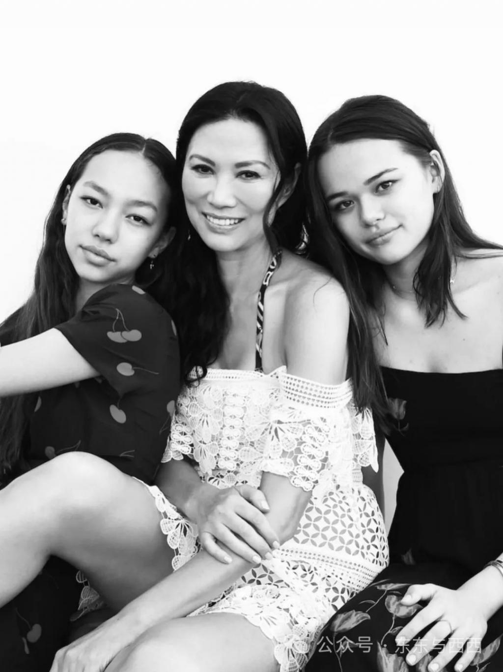 邓文迪与男友玩海，把肌肉男熬成大叔，自己越活越年轻