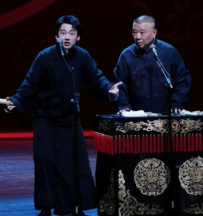 表面亲热，实则为了争产？！