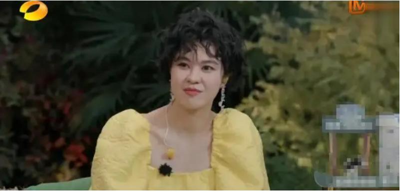 卧擦!他俩居然在一起?
