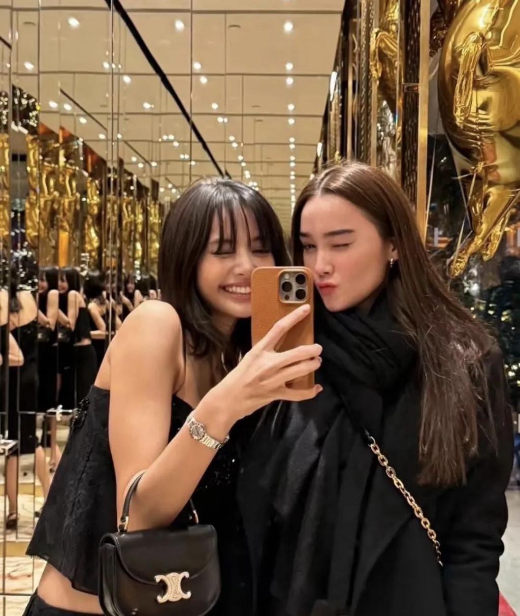 人前时尚名媛，人后扒蒜小妹，她把巴黎夜生活玩明白了