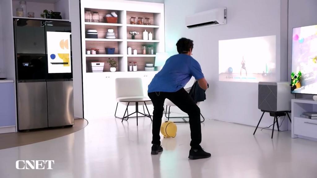 你的私人家庭伴侣，三星再次展示家用投影机器人 Ballie