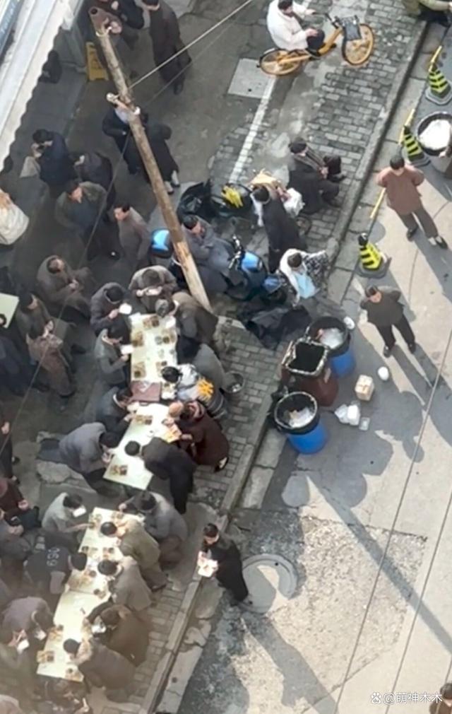 《酱园弄》外景正式开拍！群演曝赵丽颖已进组，透露其造型