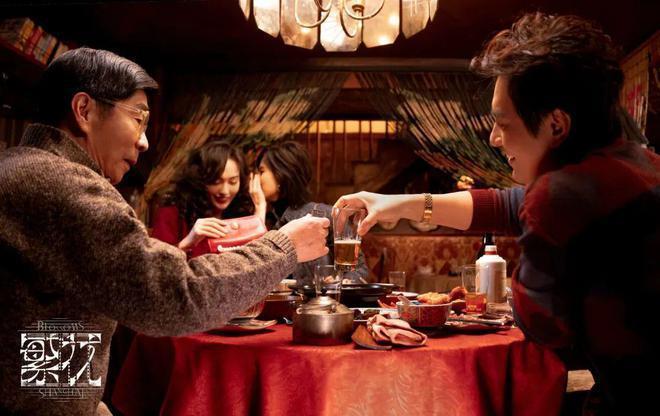 《繁花》大爆，“出息了我的papi酱”！