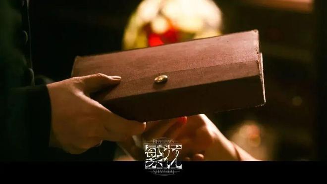 《繁花》腔调，可不止是李李的皮草、汪小姐的风衣、玲子的衬衫…