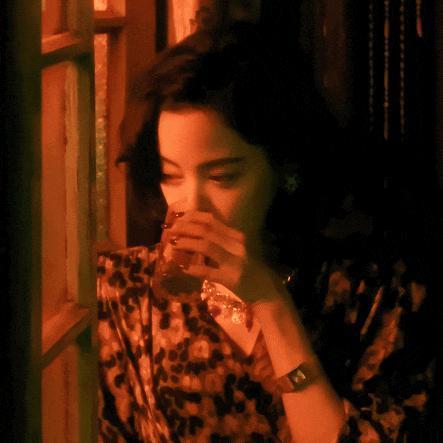 《繁花》腔调，可不止是李李的皮草、汪小姐的风衣、玲子的衬衫…