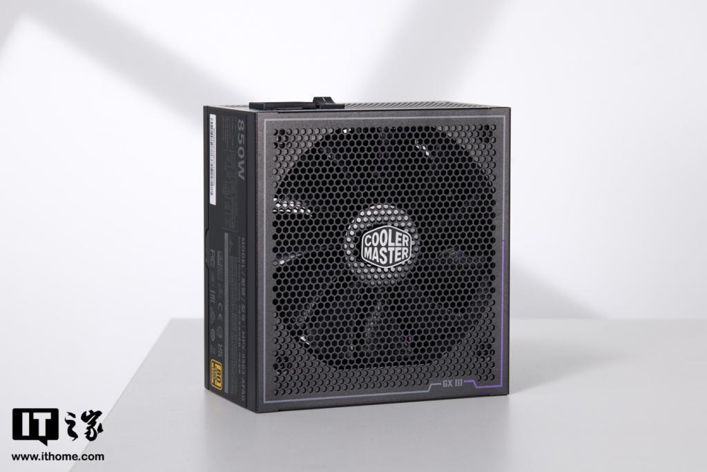 酷冷至尊GX Ⅲ 850W GOLD MODULAR电源图赏，电源就该低调又安静