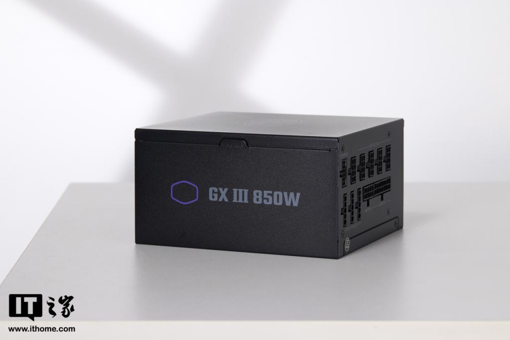 酷冷至尊GX Ⅲ 850W GOLD MODULAR电源图赏，电源就该低调又安静