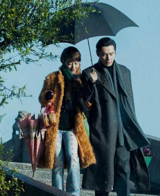 他的后宫，混出来三位女魔头