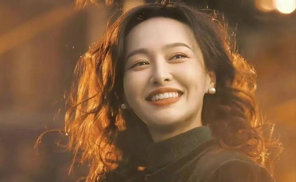 《繁花》最耐看的女人：不是唐嫣等主演，而是49岁的她