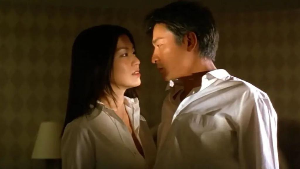《繁花》最耐看的女人：不是唐嫣等主演，而是49岁的她