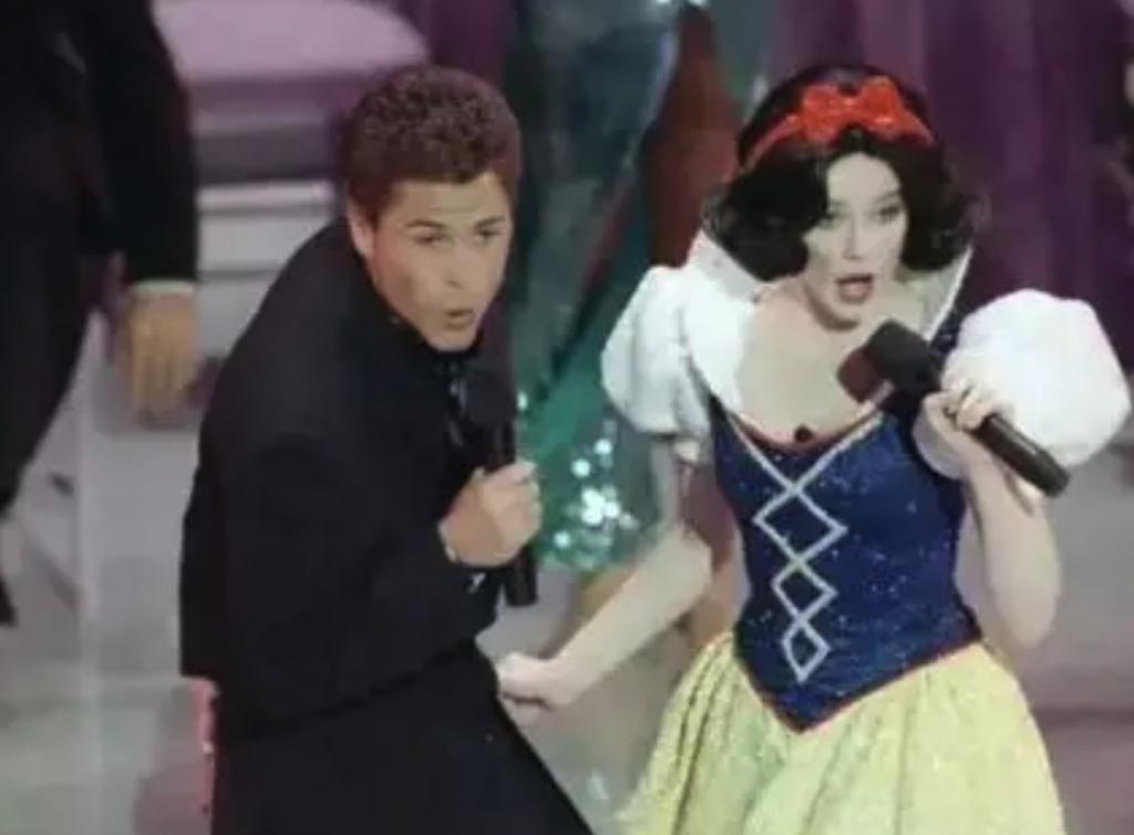 95 年过去了,人们终于能对米老鼠下手了。