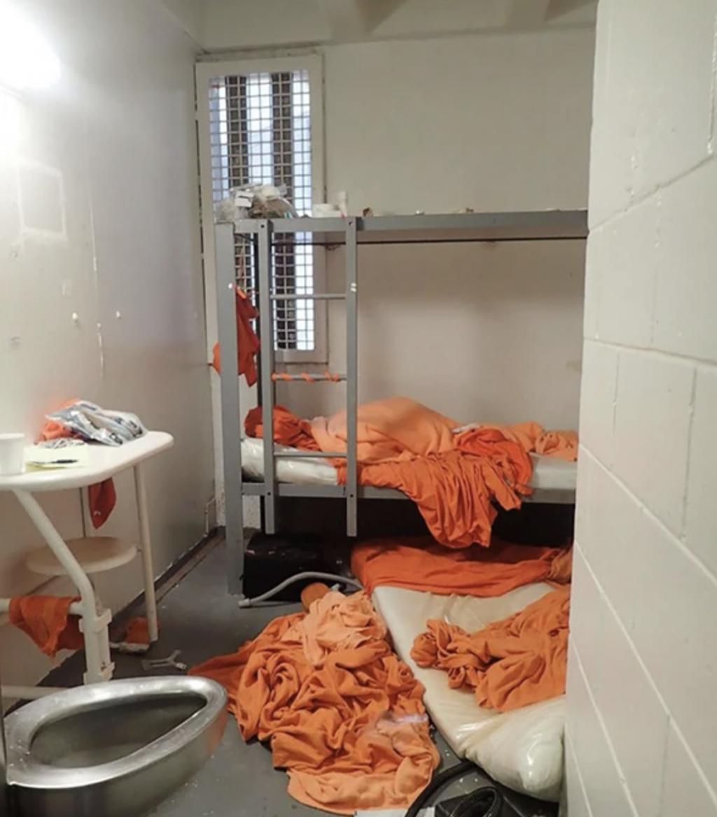 这个欧美瓜太大了！网友：很震惊、恶心、愤怒