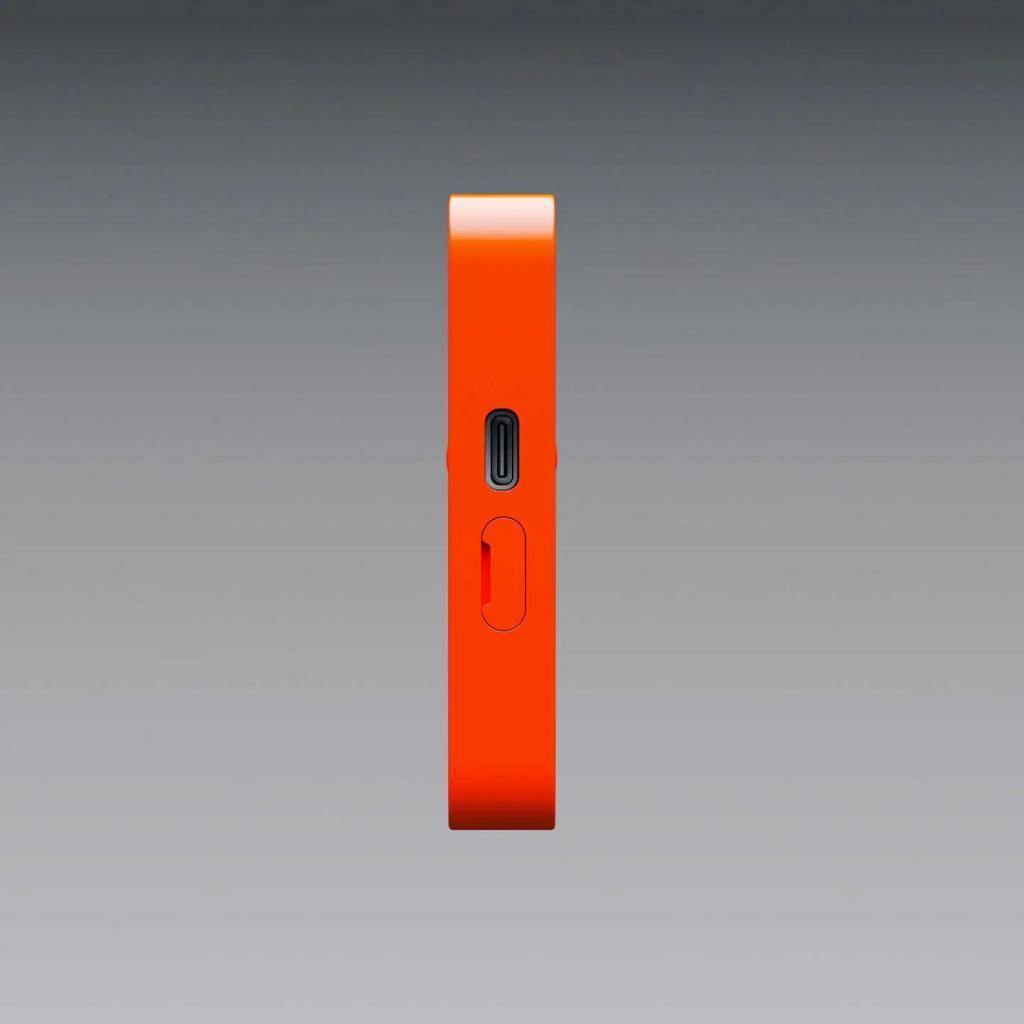 Rabbit R1 亮相 CES 2024：要成为用户和智能手机的交互中介