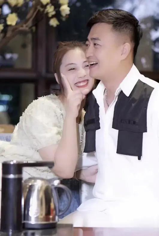 30岁网红打架去世，赵本山弟子曝原因：因弹烟灰起争执