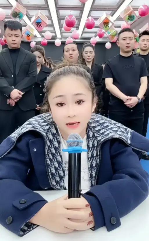 30岁网红打架去世，赵本山弟子曝原因：因弹烟灰起争执
