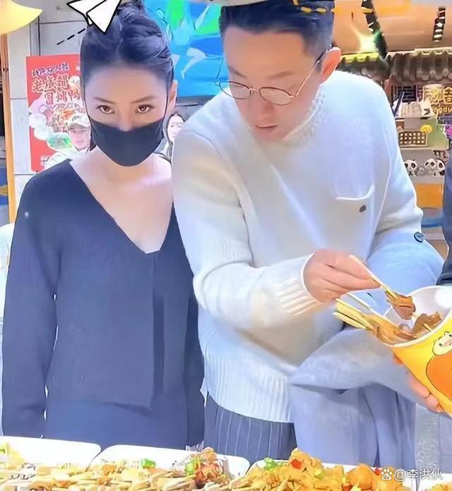 汪小菲女友送孩子两万元钥匙链当见面礼，儿女已接受新妈