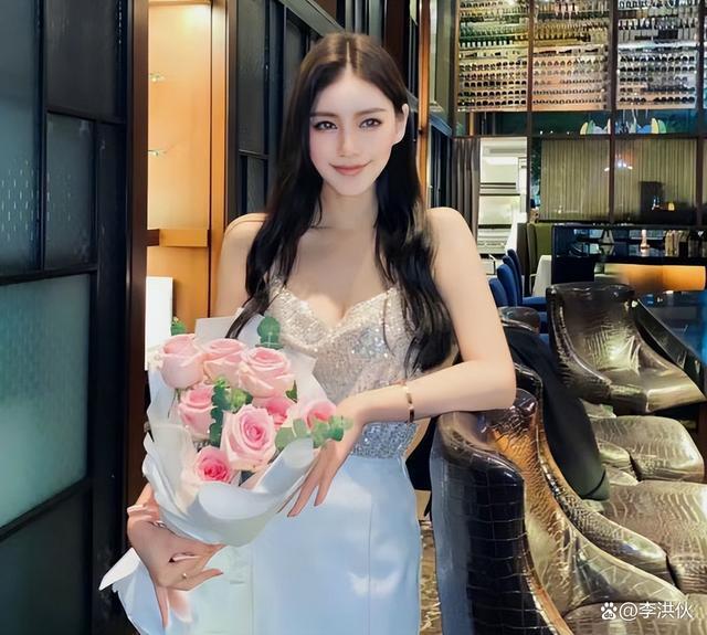 汪小菲女友送孩子两万元钥匙链当见面礼，儿女已接受新妈