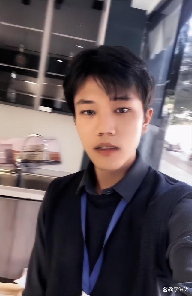 解清帅认亲走红，解克锋被传拖欠工资，解清栋出面澄清