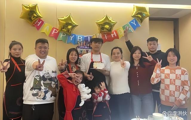 解清帅认亲走红，解克锋被传拖欠工资，解清栋出面澄清