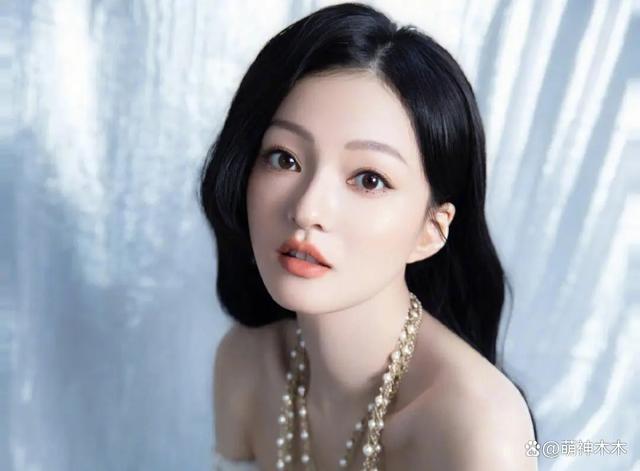 公开要钱，抹黑吸毒，花光千万收入，这些明星家人太窒息