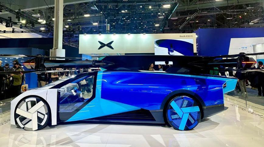 小鹏汇天分体式飞行汽车“陆地航母”四季度开启预订，明年量产