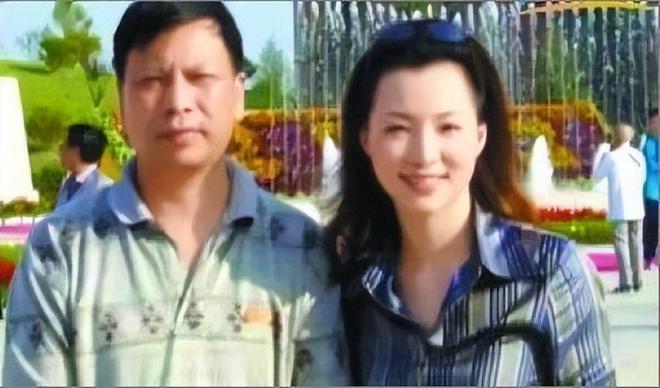 董卿流泪坦言：我依然极度自卑，但我选择与自己和解