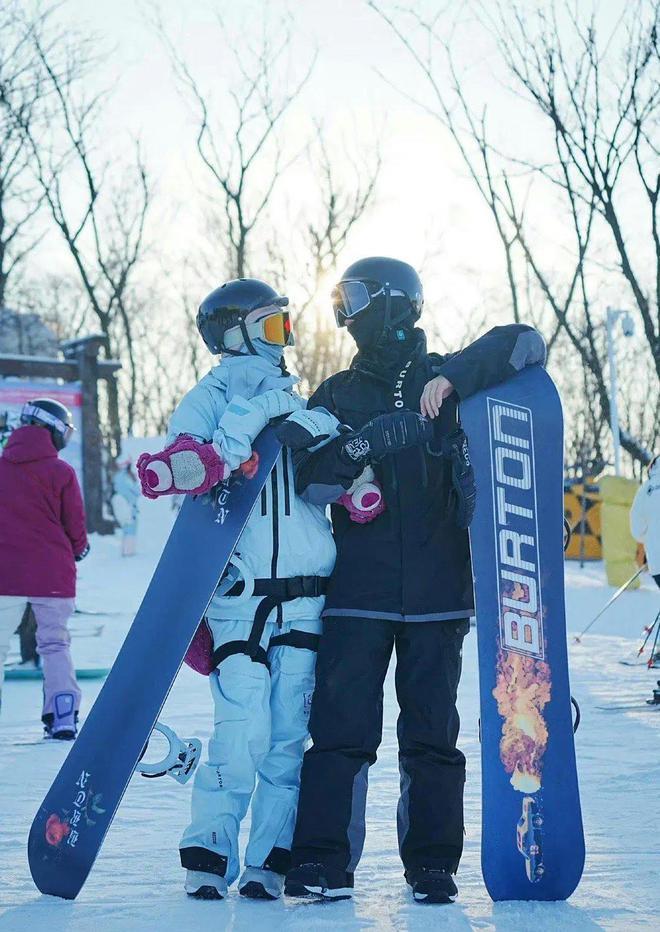 杨洋王楚然齐登热搜，被曝同在一家酒店内过夜