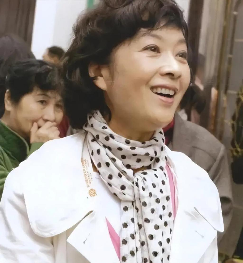 80年代第一美女龚雪：因流氓案无奈远走美国，近况曝光