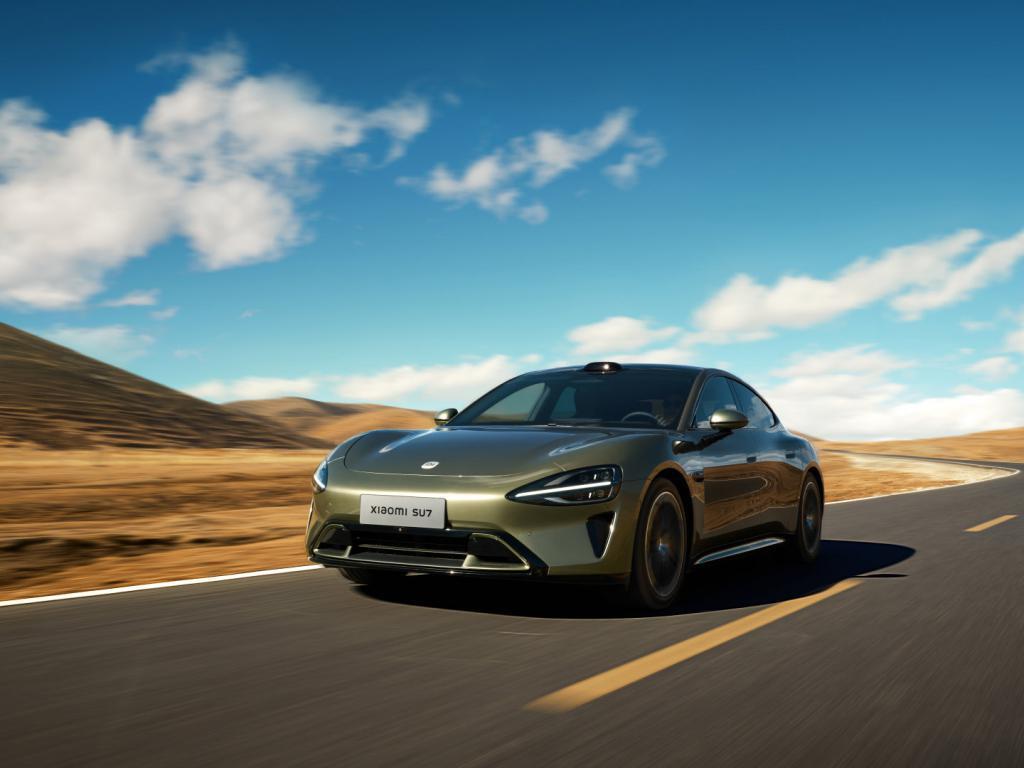 小米：SU7 标准版 CLTC 续航 668km，未来数年内没有增程车型