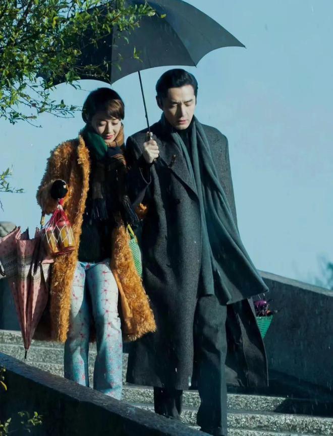 《繁花》宝总同款爆火！黄河路已经被Citywalk街溜子占领了