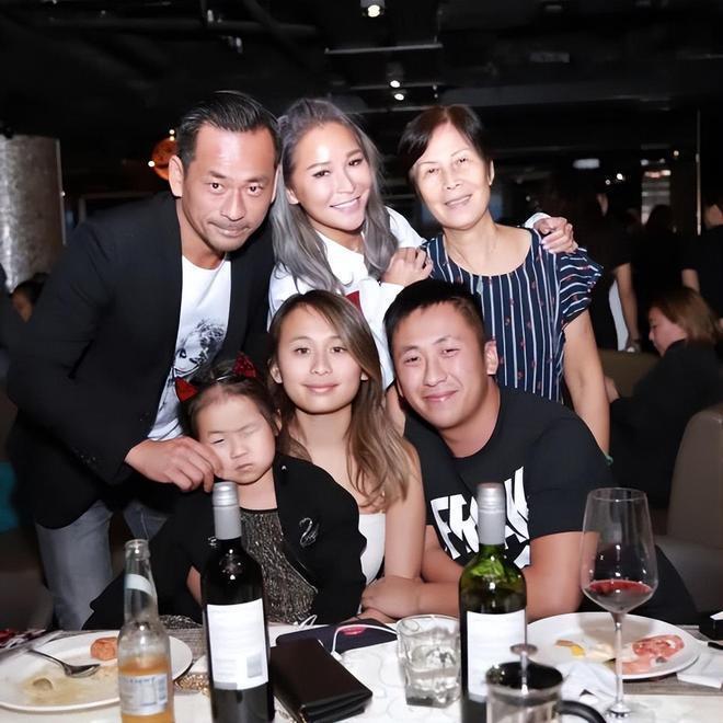 安以轩和洗米嫂家人犯罪细节曝光：安以轩选择沉默不回应