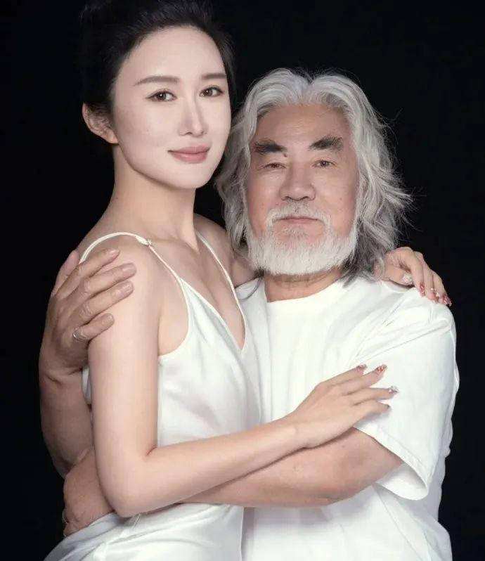 这恩爱不秀也罢