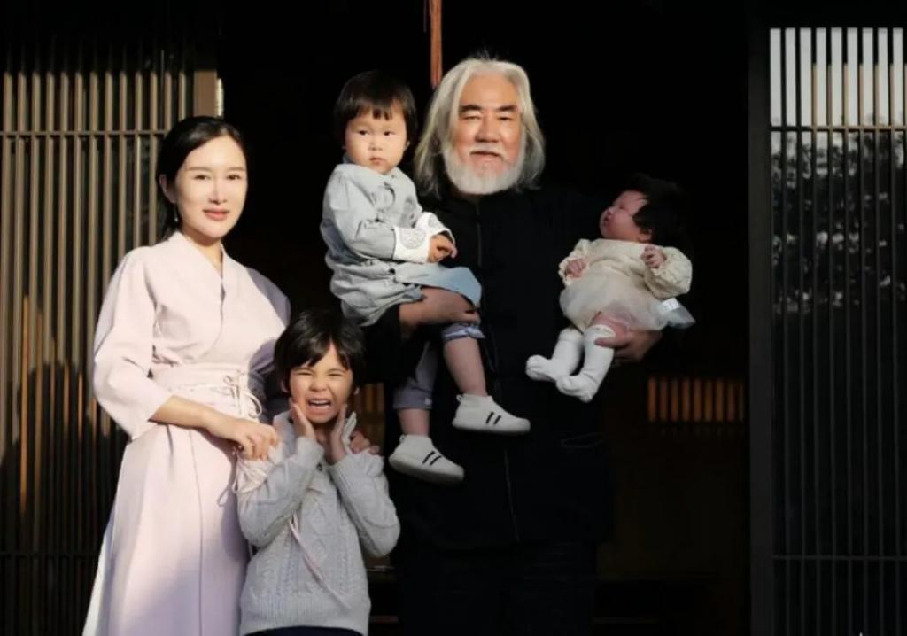 这恩爱不秀也罢