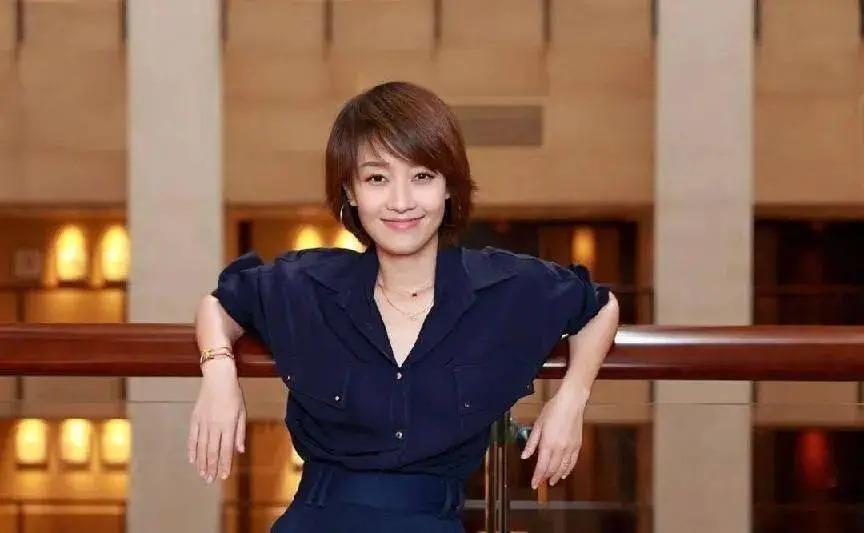 马伊琍迎第二春？出轨门十年后，她成了人生赢家