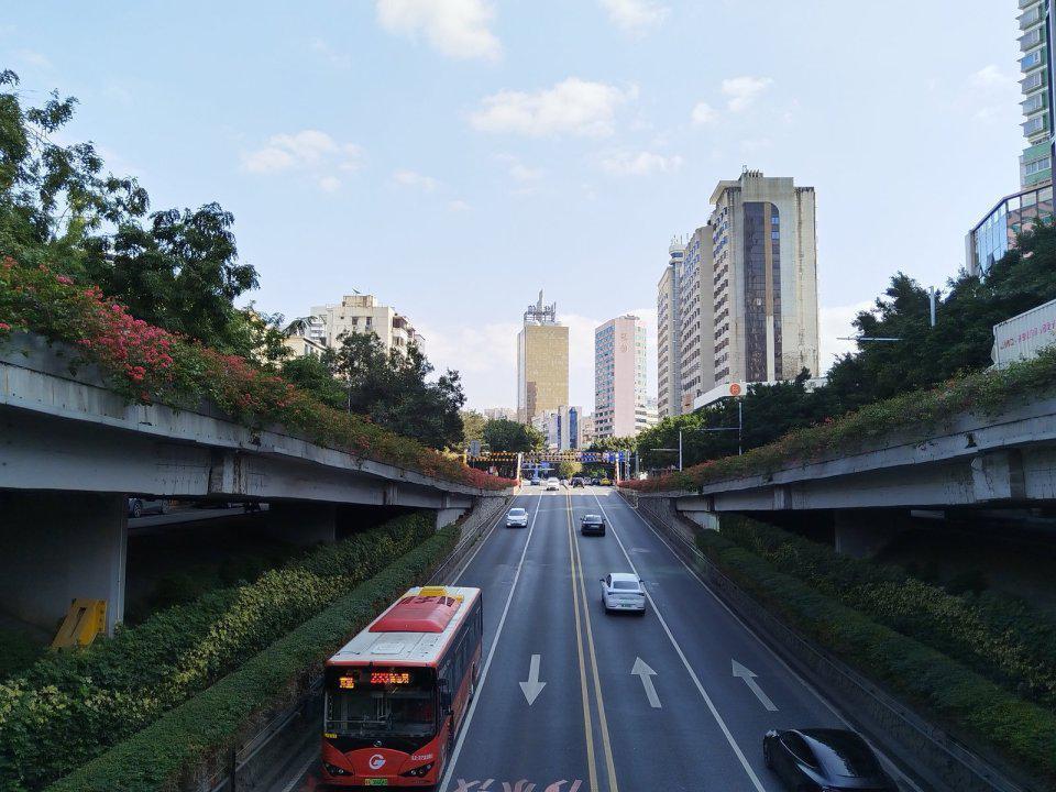 华为畅享 70 Pro上手体验：恰到好处，尽显精致
